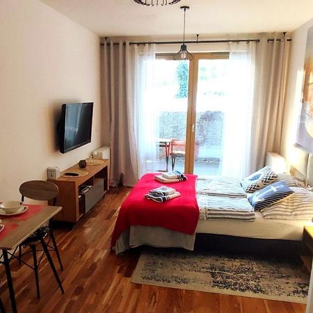 Kawalerka Z Miejscem Parkingowym W Hali Garazowej Apartment โซพอต ภายนอก รูปภาพ