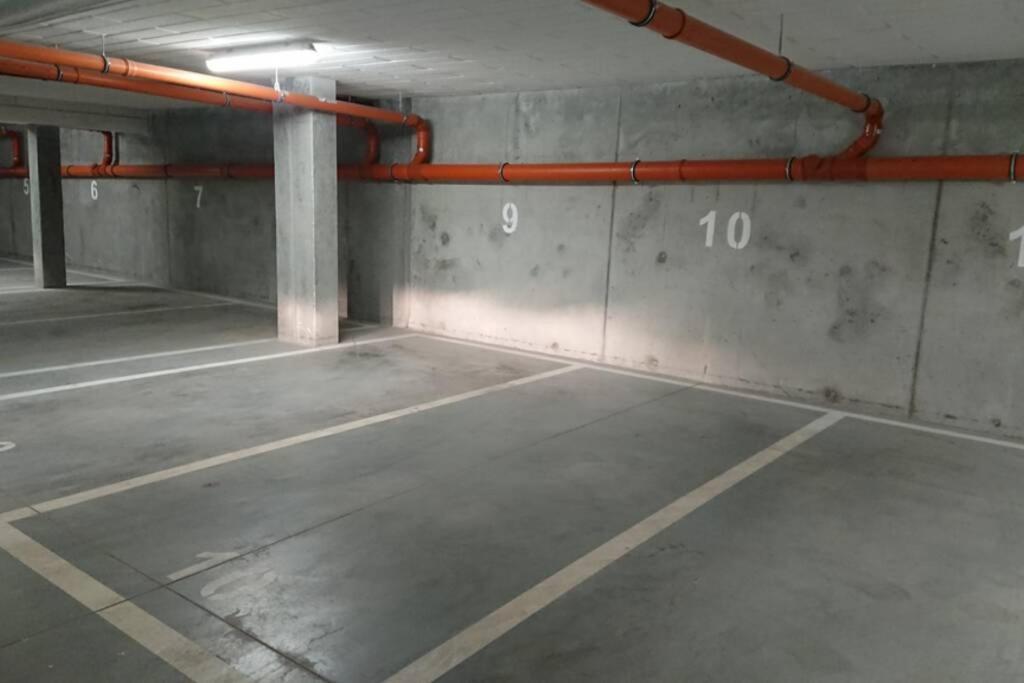 Kawalerka Z Miejscem Parkingowym W Hali Garazowej Apartment โซพอต ภายนอก รูปภาพ
