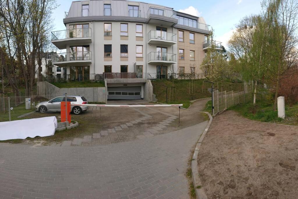 Kawalerka Z Miejscem Parkingowym W Hali Garazowej Apartment โซพอต ภายนอก รูปภาพ